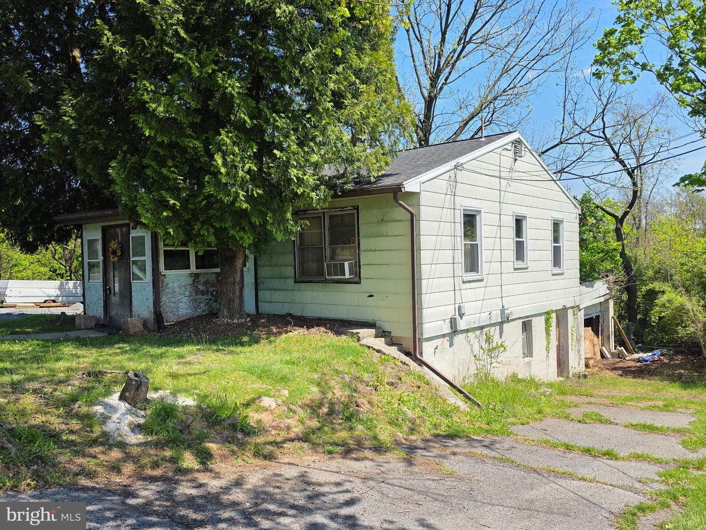 730 S Ridge Road photo 1