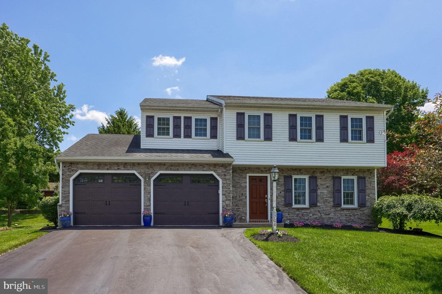 1708 White Water Road photo 1