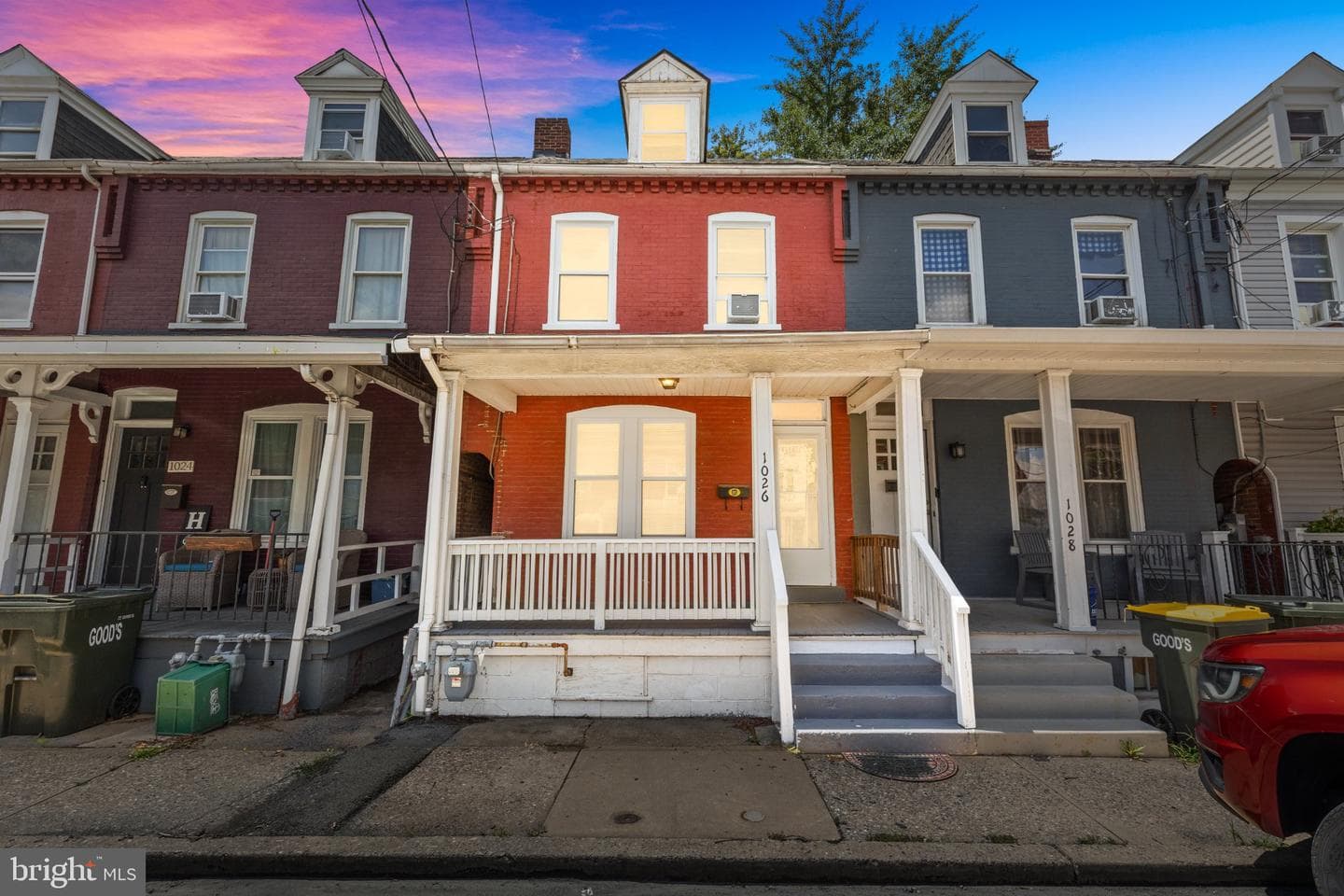 1026 N Lime photo 1