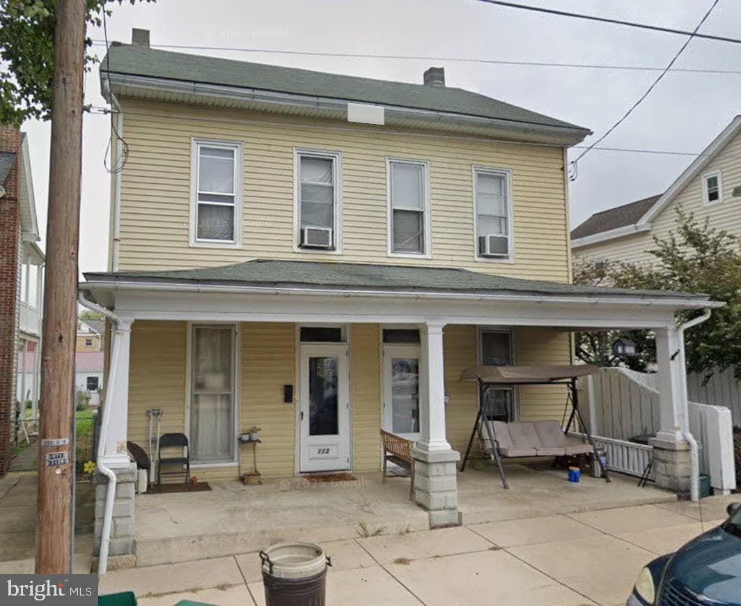 111 W Franklin Street photo 1