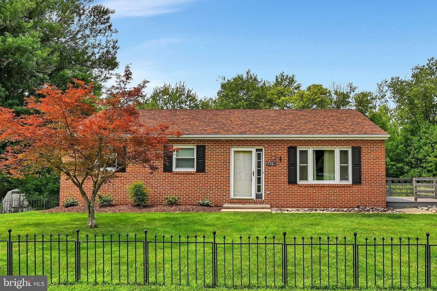 301 Grant Road photo 1