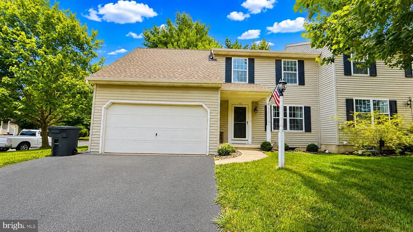 100 Meadowcroft Drive photo 1