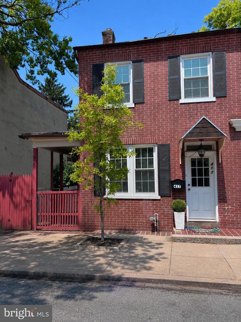 417 E Orange Street, Lancaster