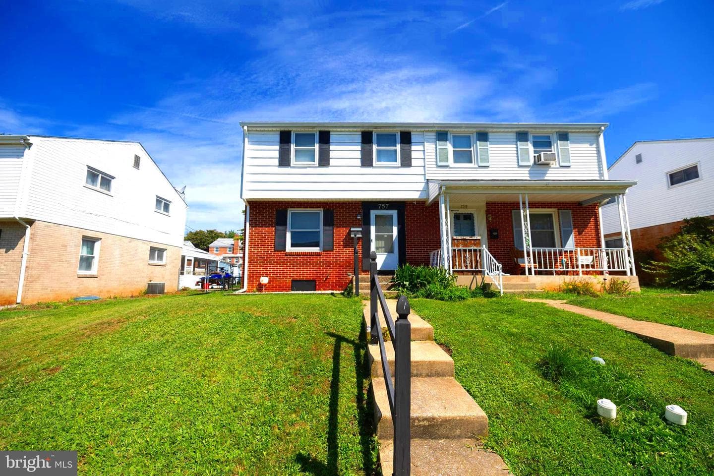 757 Emerald Drive photo 1