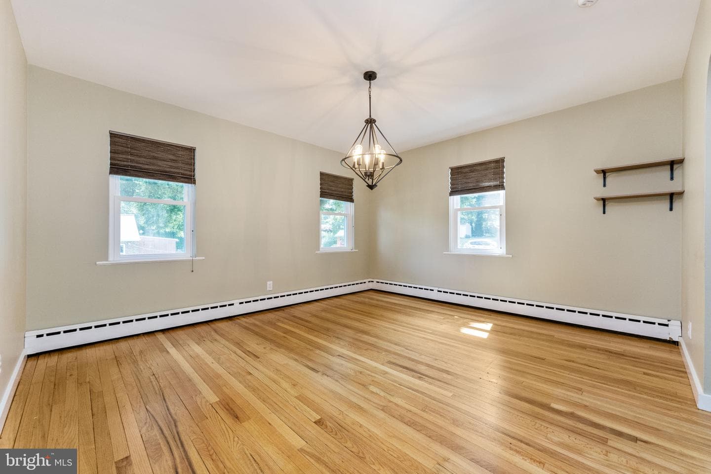 725 E Main Street photo 8