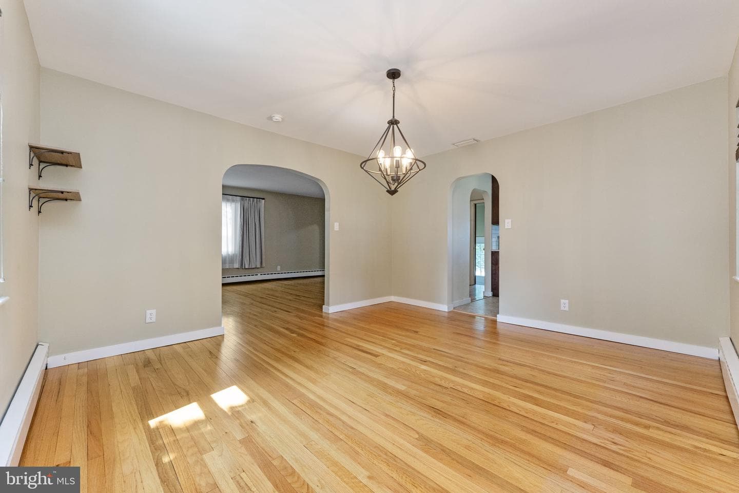 725 E Main Street photo 9