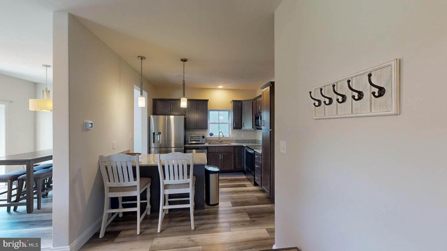 1408 Arch Street photo 13