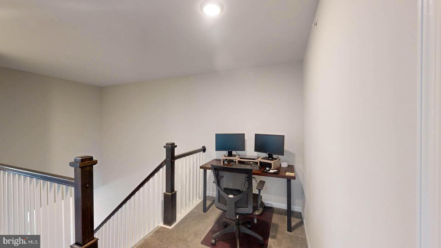 1408 Arch Street photo 25