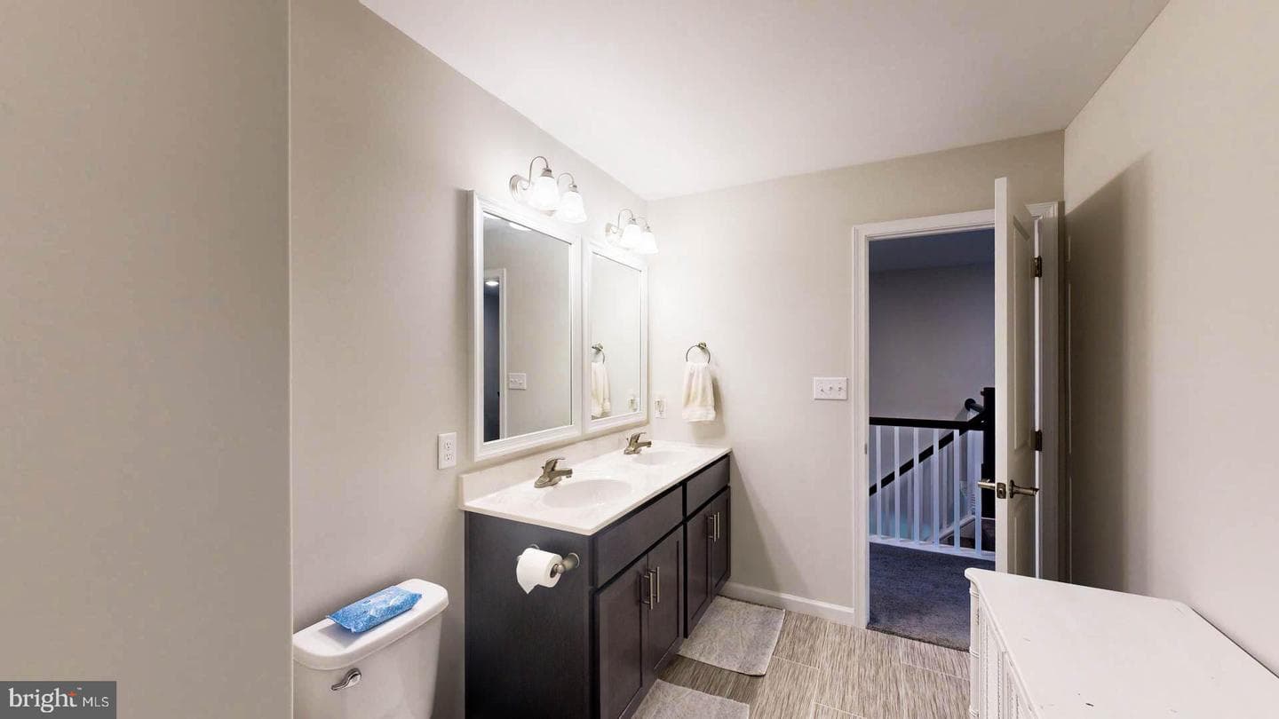 1408 Arch Street photo 34