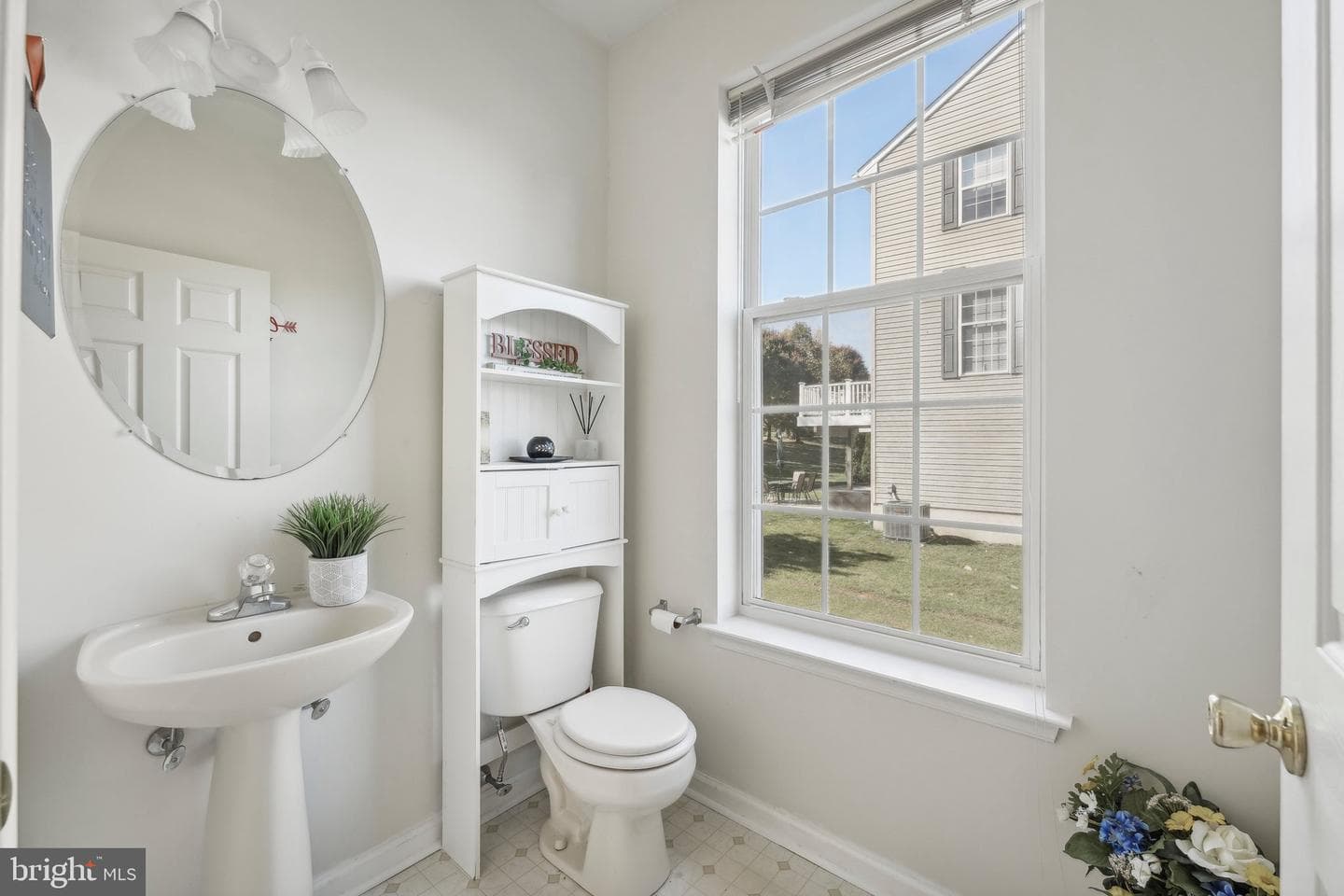 5627 Spring Ridge Drive W photo 7
