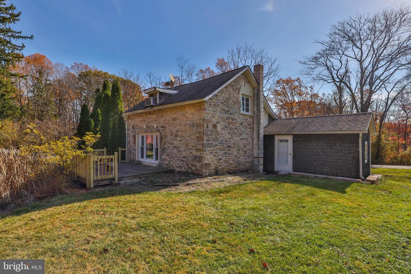 7451 Lazor Road photo 1