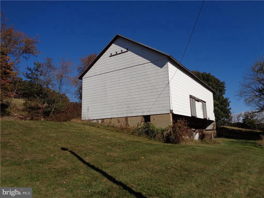 6975 Country Spring Road photo 17
