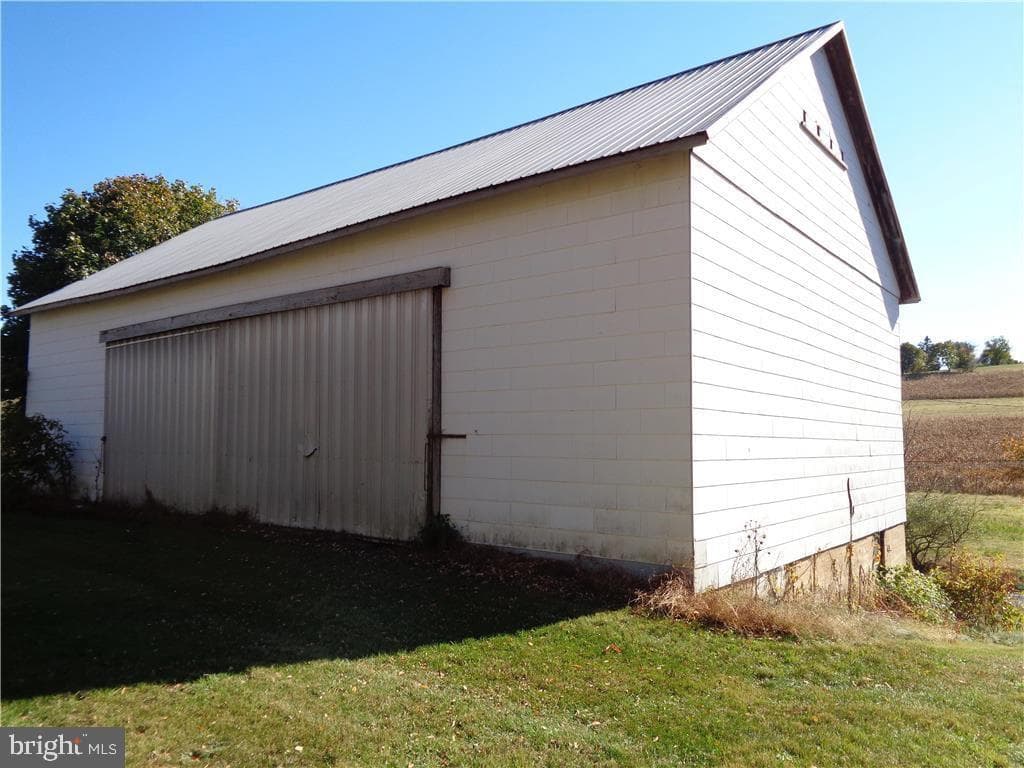 6975 Country Spring Road photo 18