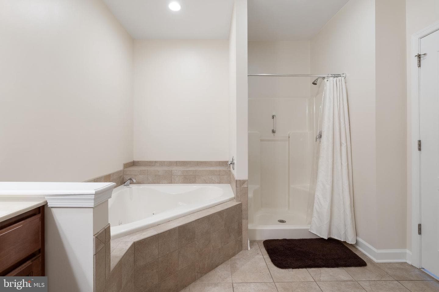 5560 Briar Lane photo 32