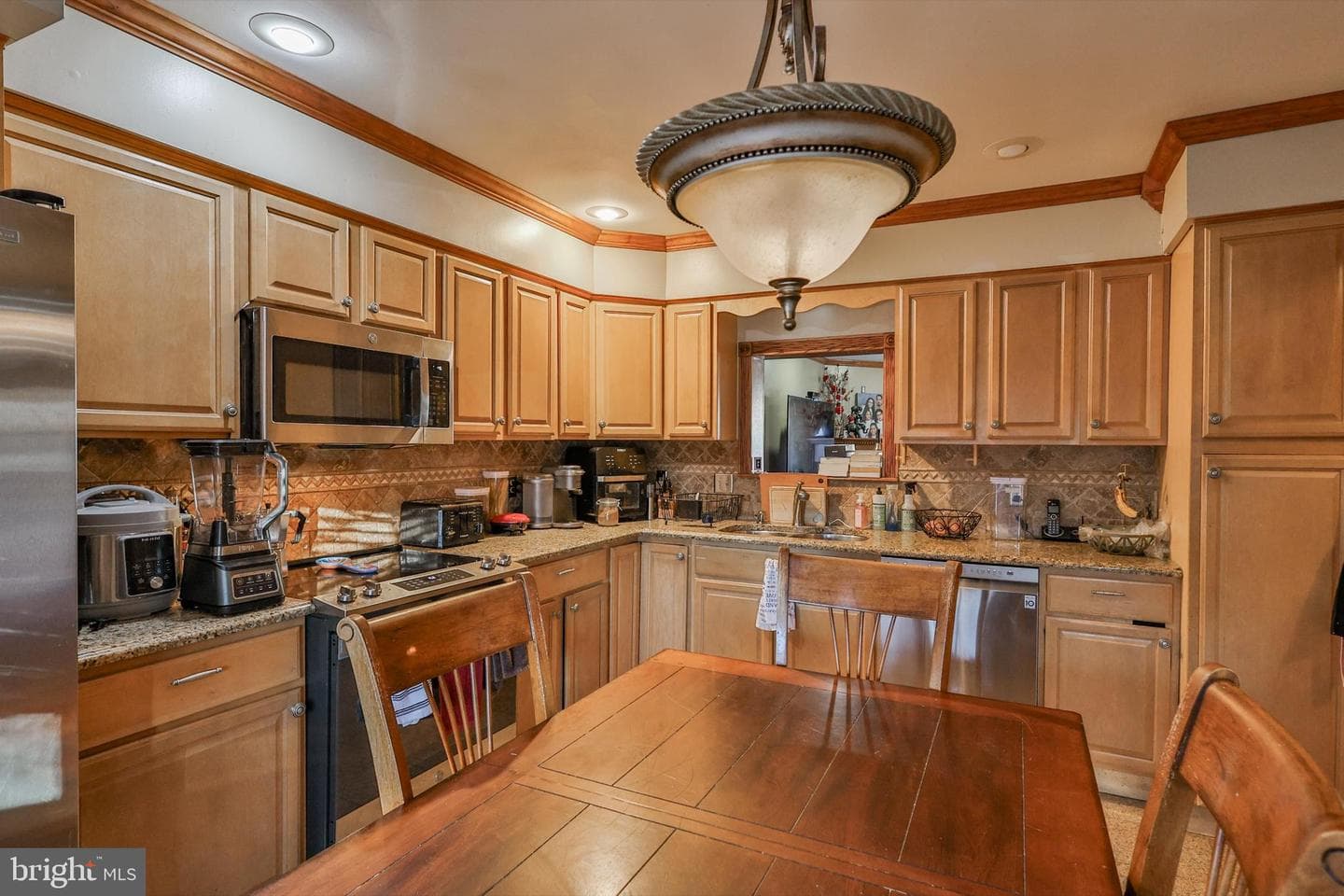 1881 Redwood Drive photo 18