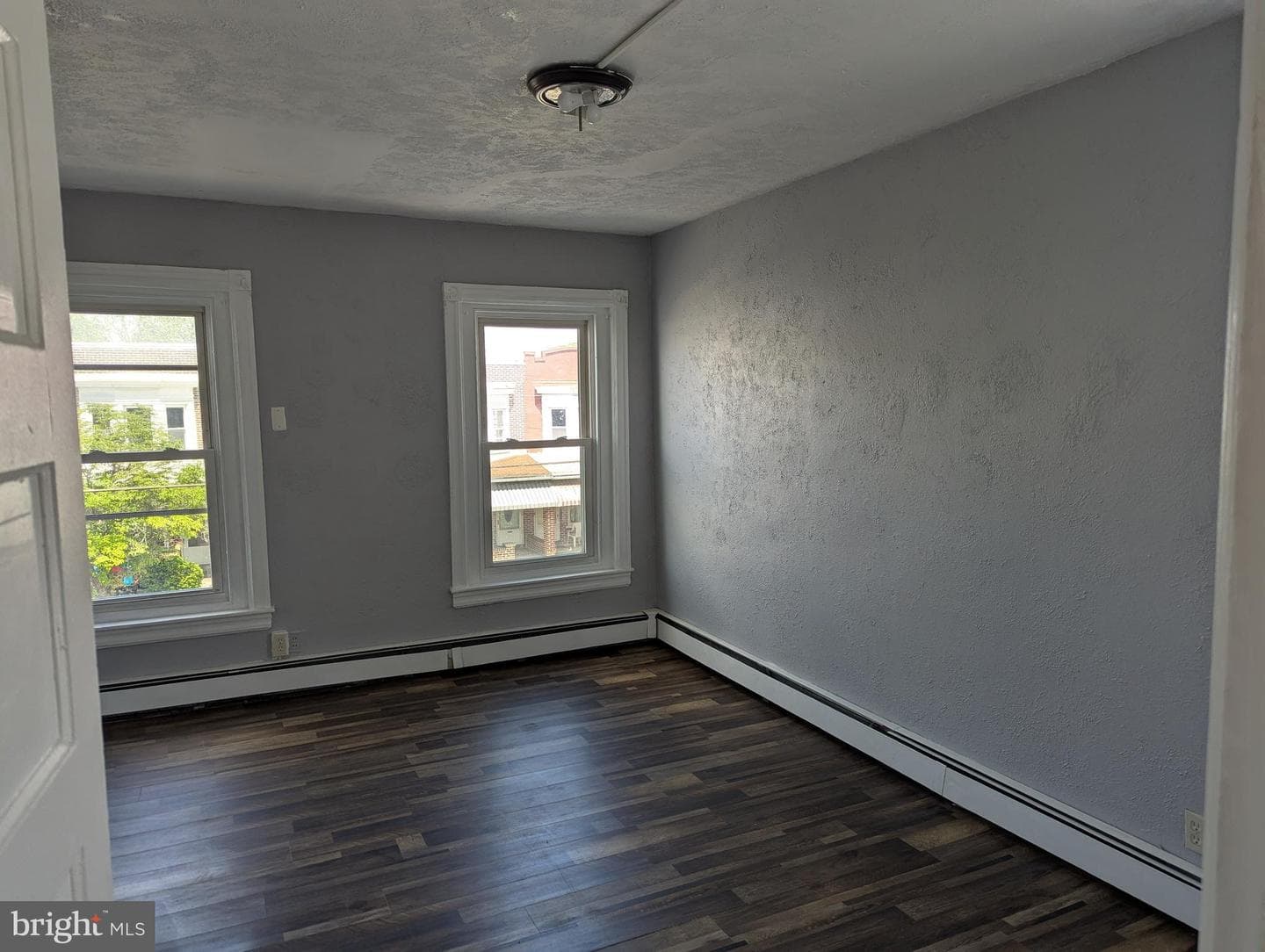 1616 W Tilghman Street photo 3