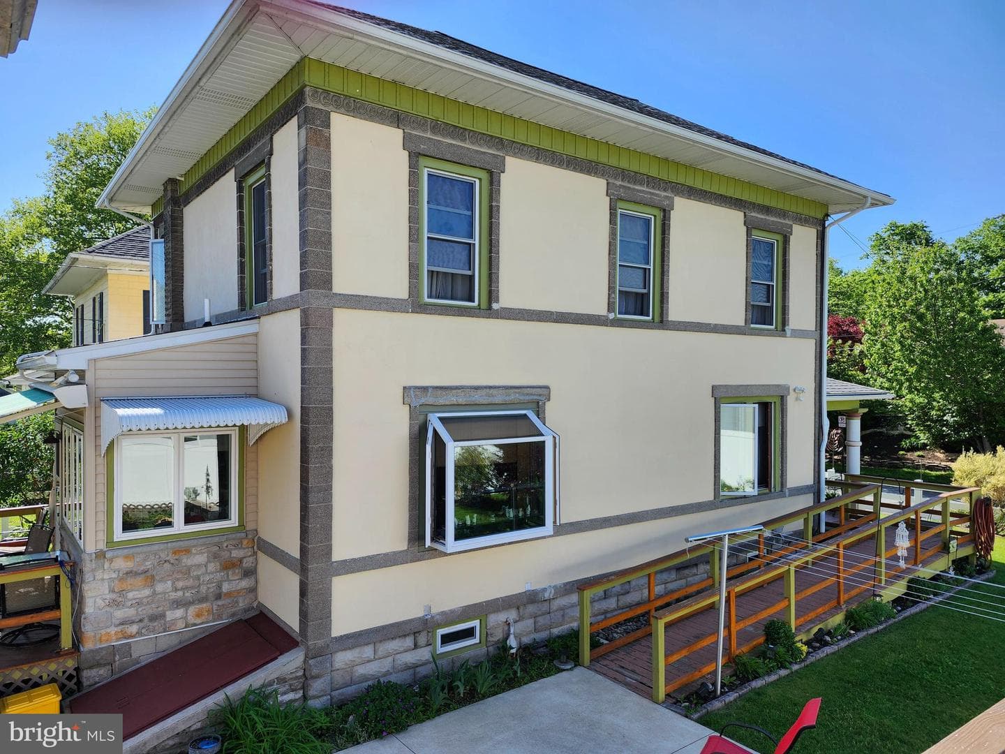 426 E Franklin Street photo 17