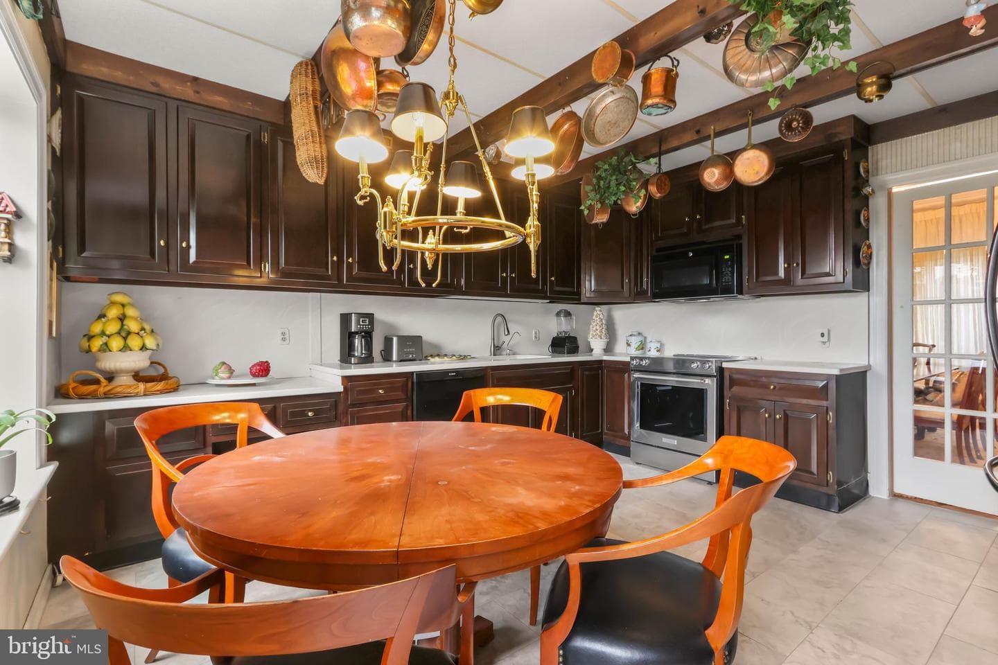 2730 W Chew Street photo 12