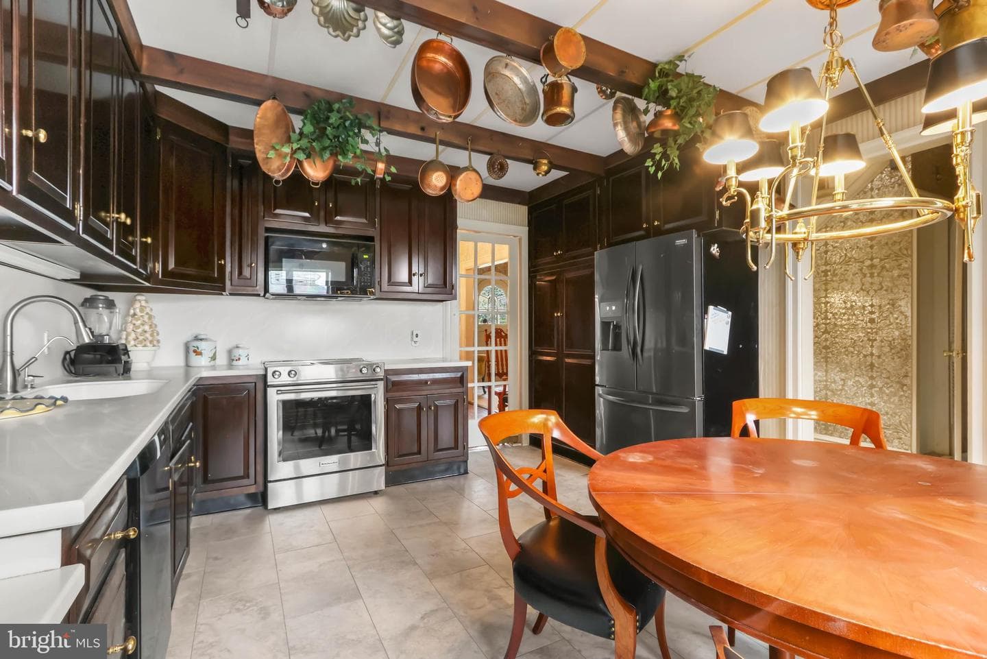 2730 W Chew Street photo 14