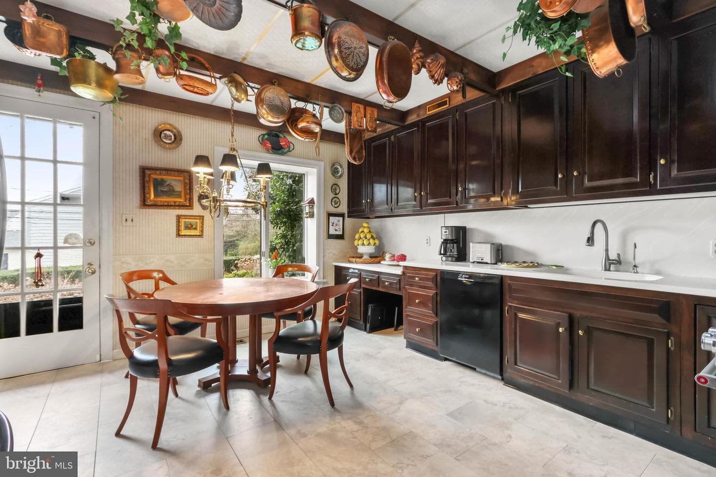 2730 W Chew Street photo 15