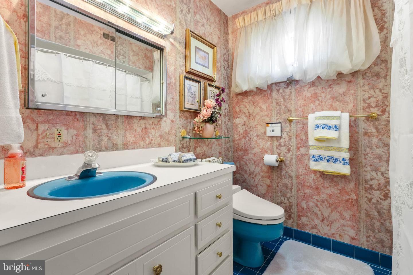 2730 W Chew Street photo 34