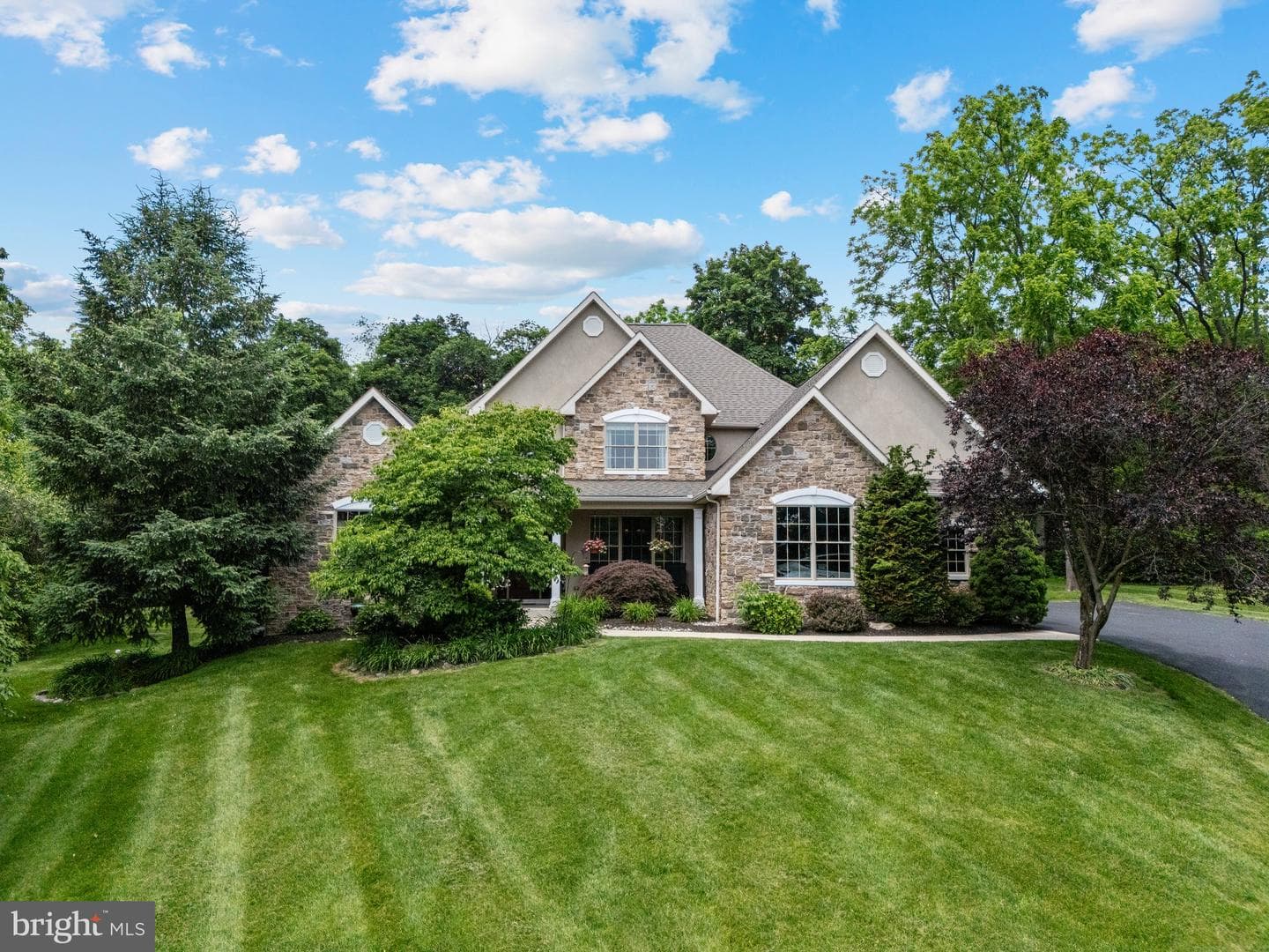 6335 Sweetbriar Lane photo 4