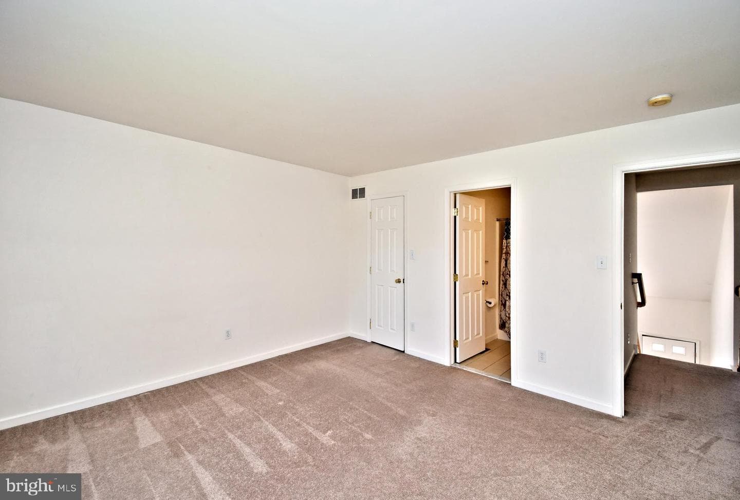 5631 Stonecroft Lane photo 32