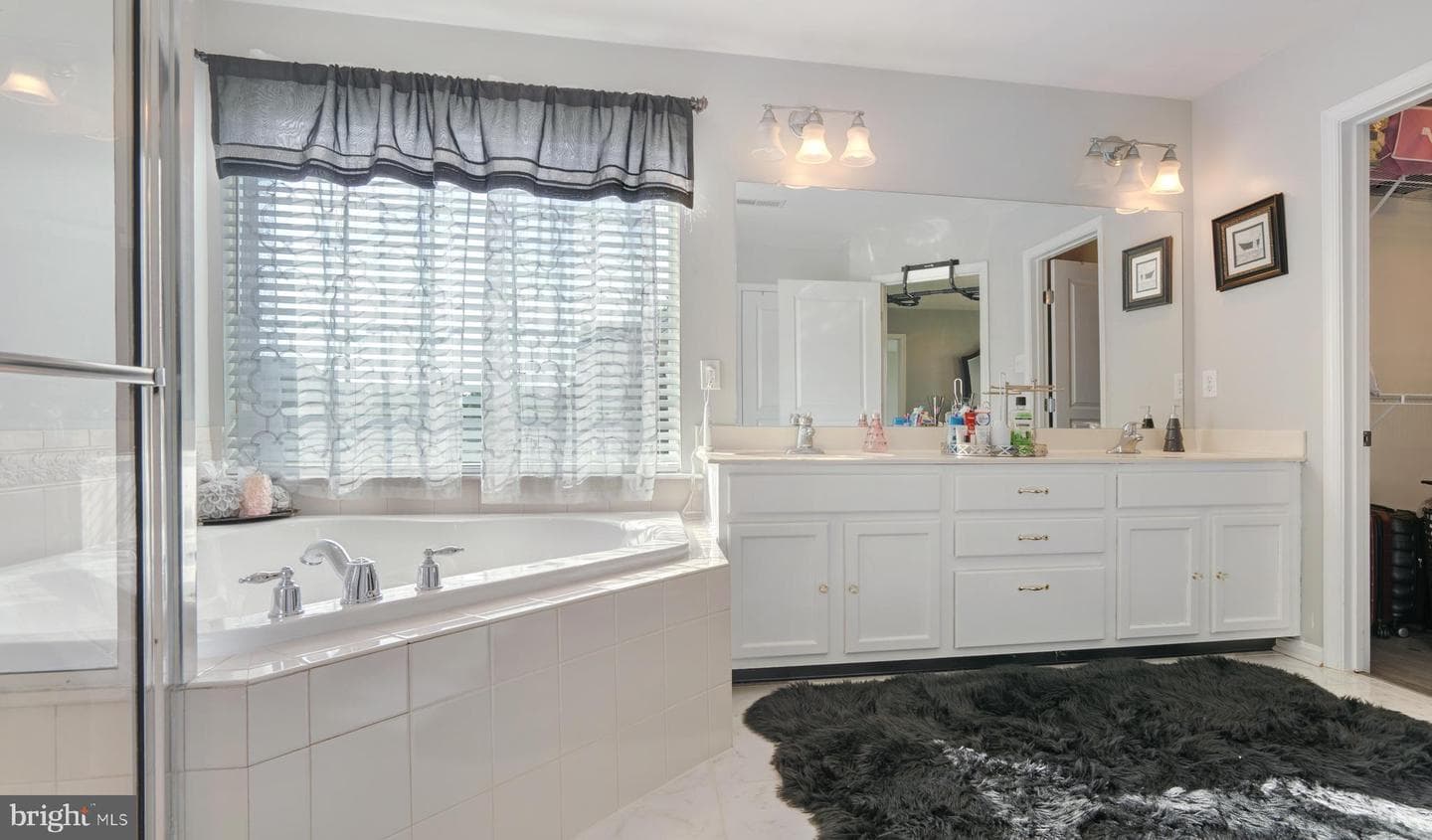 1663 Bridgeton Road photo 18