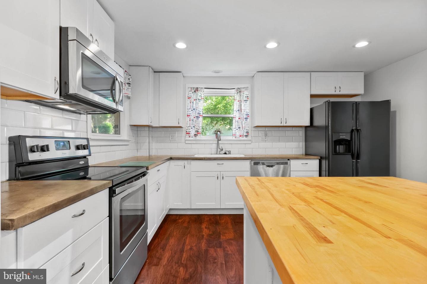 816 Walton Street photo 6