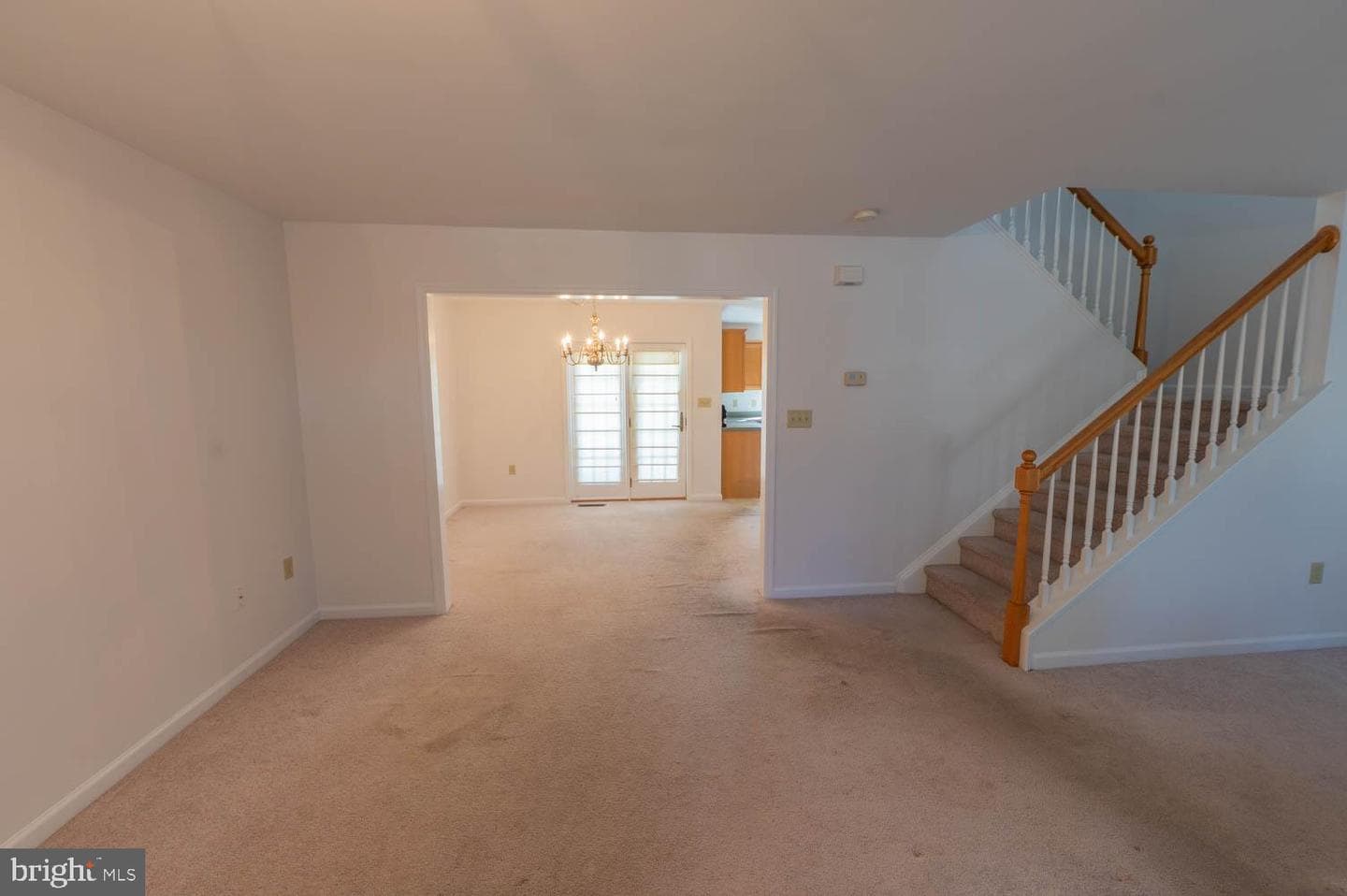 104 Garden Court photo 3