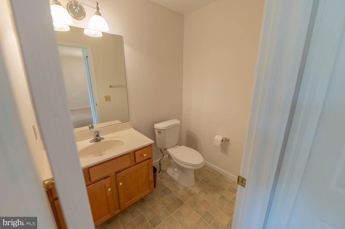 104 Garden Court photo 9