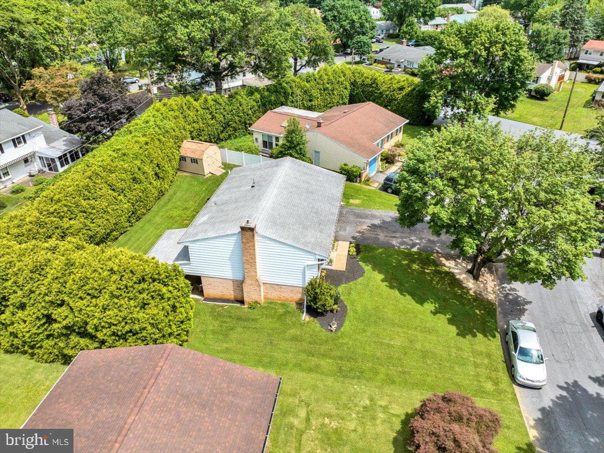 812 Miller Street photo 59