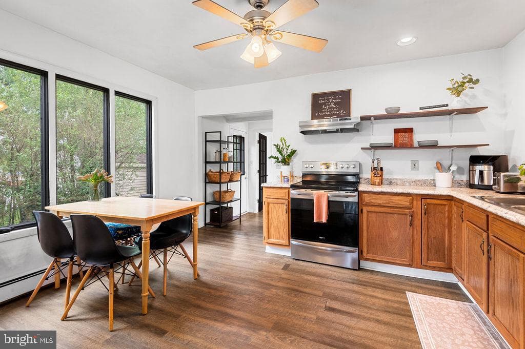 5196 Price Avenue photo 5