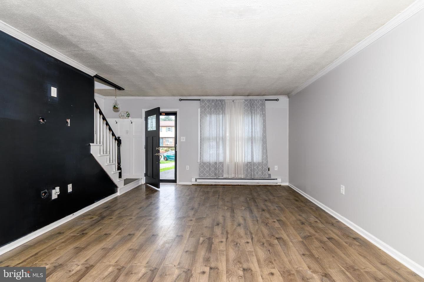 2612 Mountain Lane photo 3