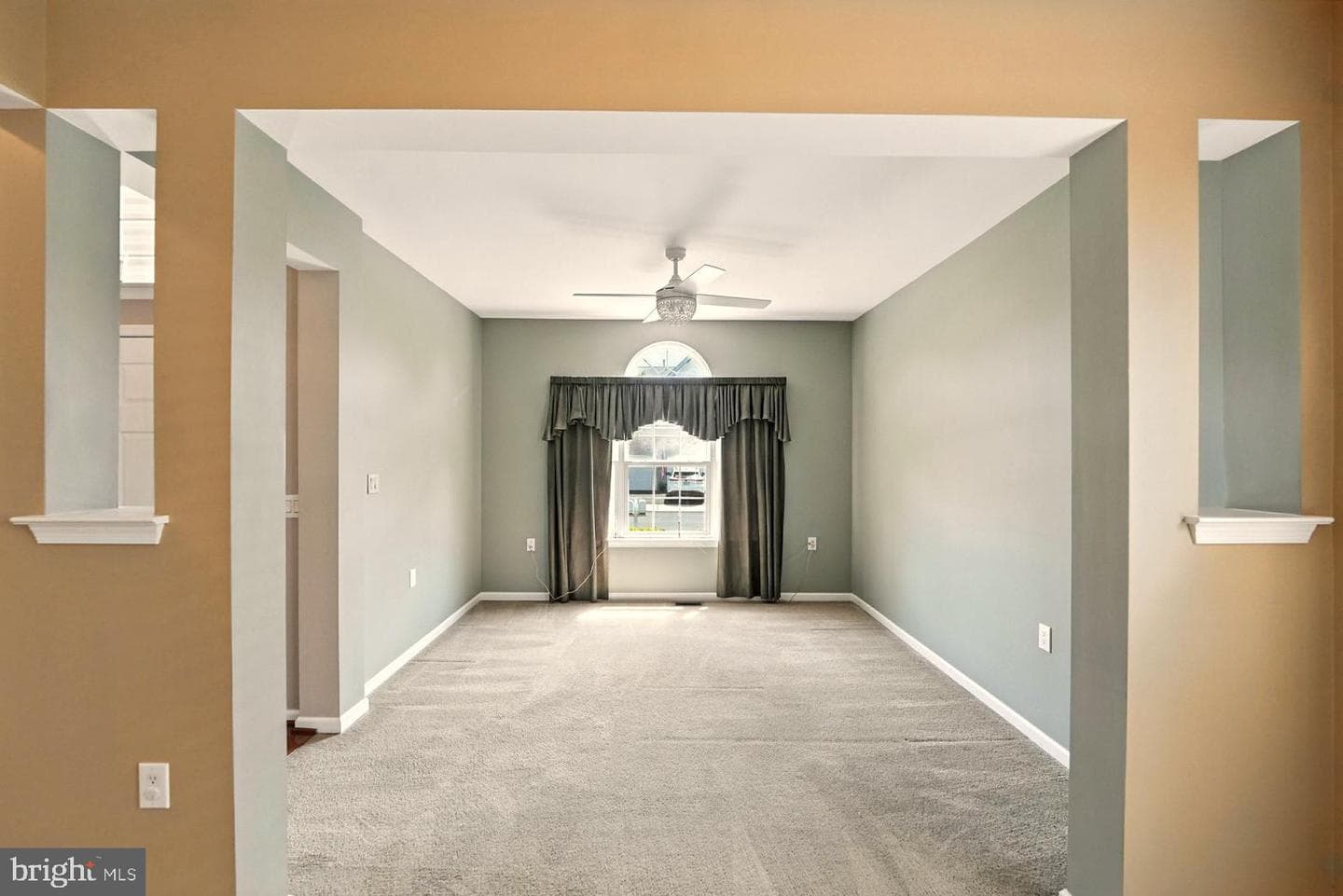 6632 Blue Heather Court photo 4