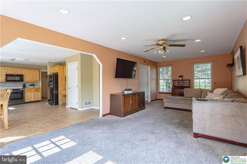 5460 Devonshire Court photo 11