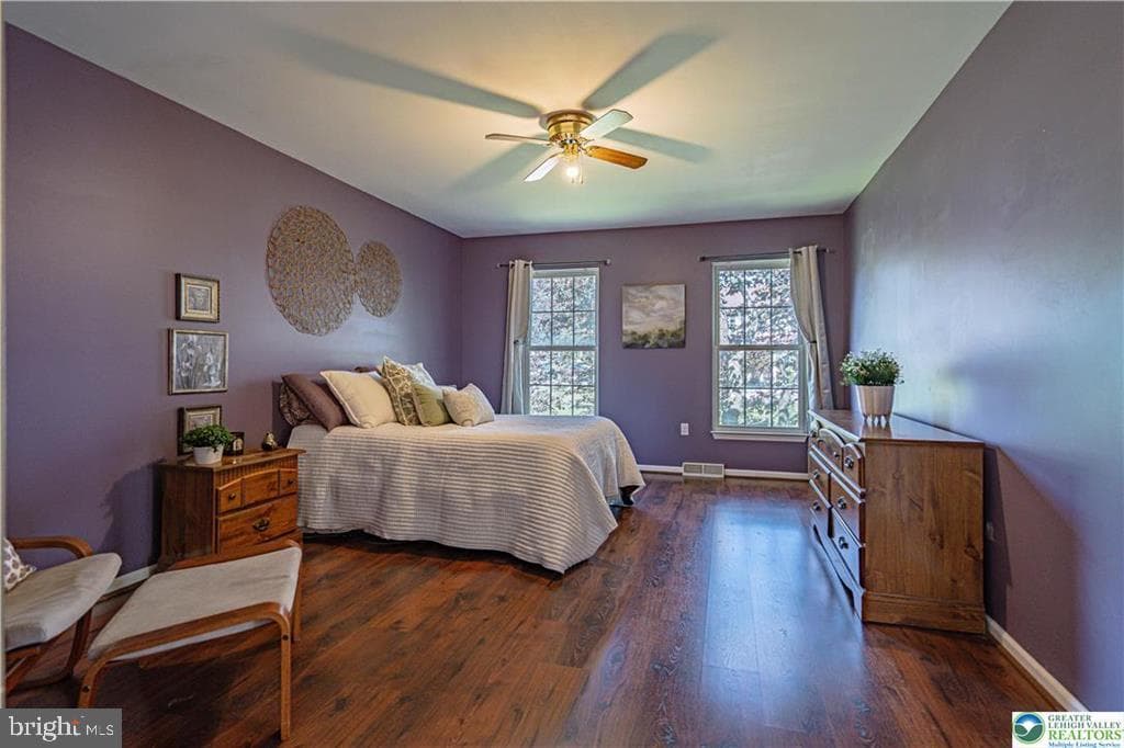 5460 Devonshire Court photo 23