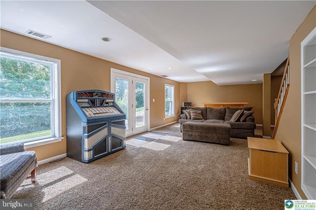 5460 Devonshire Court photo 36