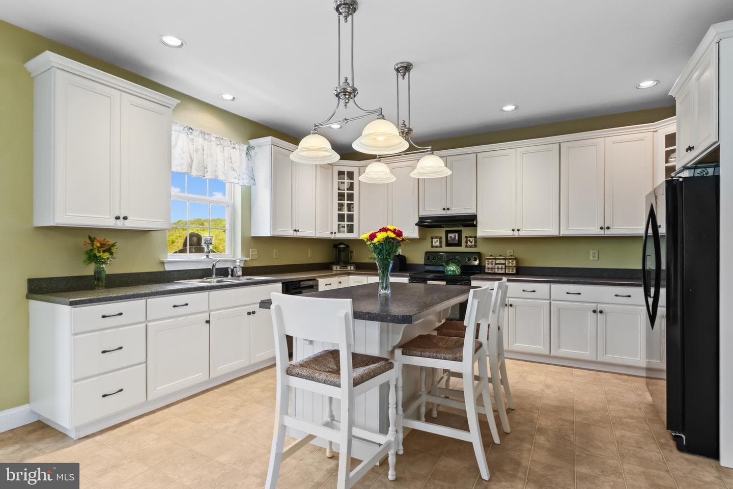 2932 Silver Creek Circle photo 10