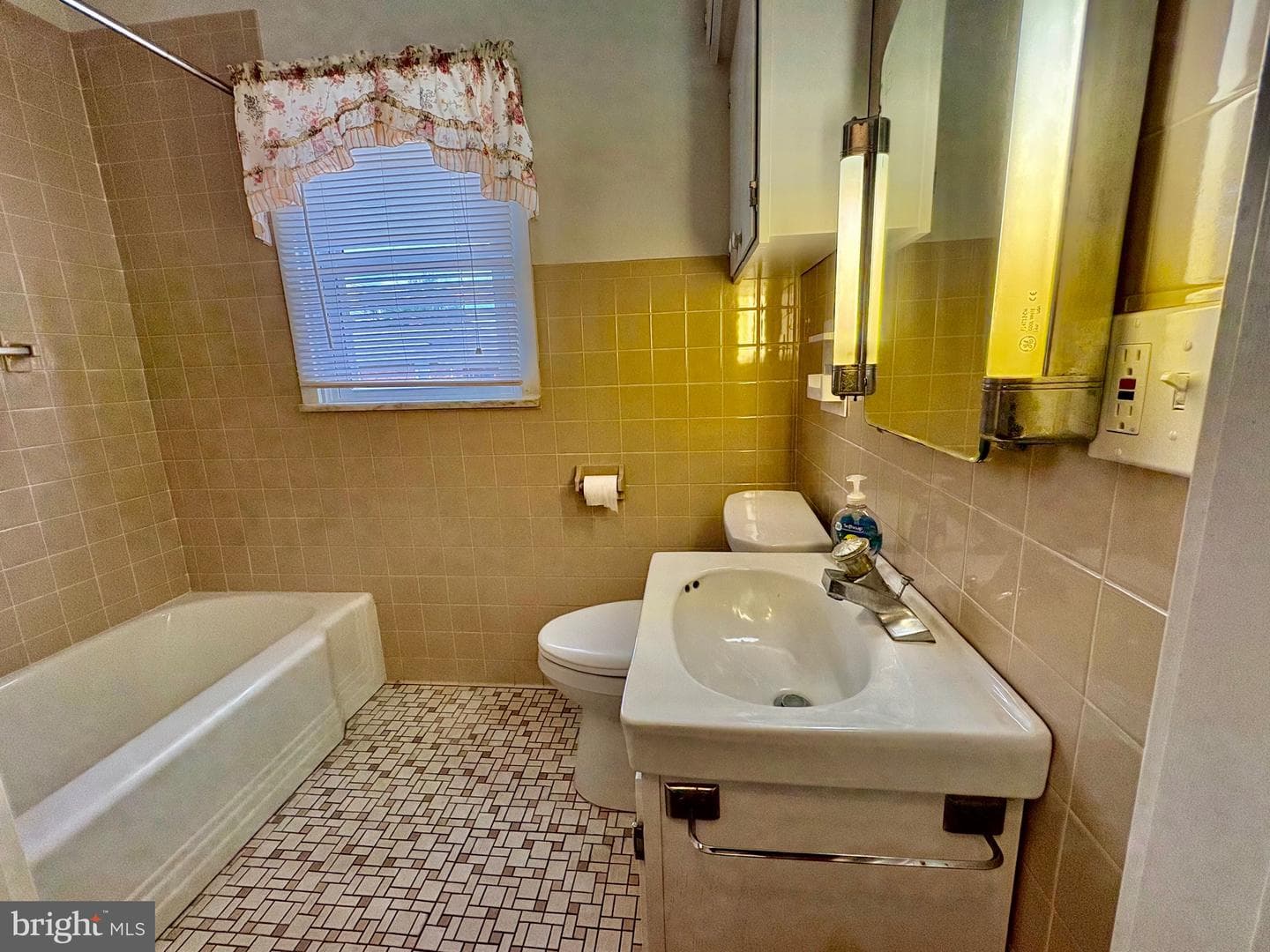 1512 N 25th Street photo 12