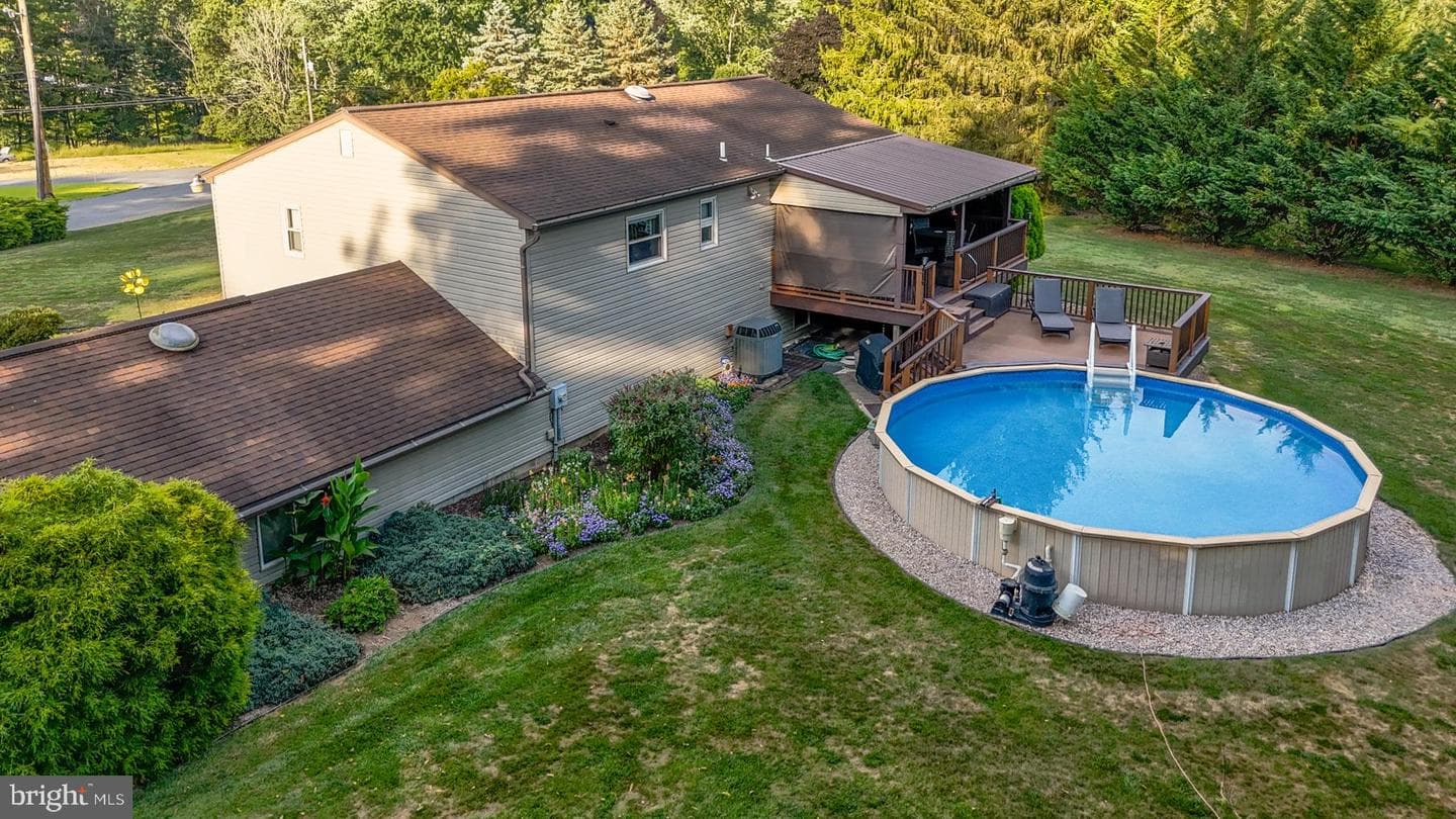 6176 Ridge Road photo 27