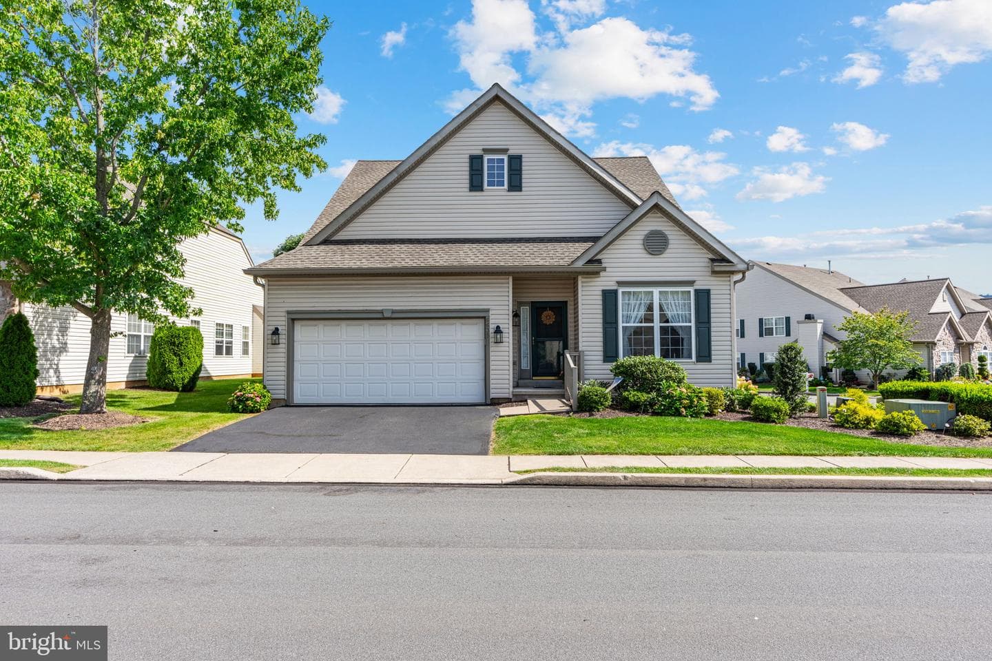 6635 Blue Heather Court photo 4