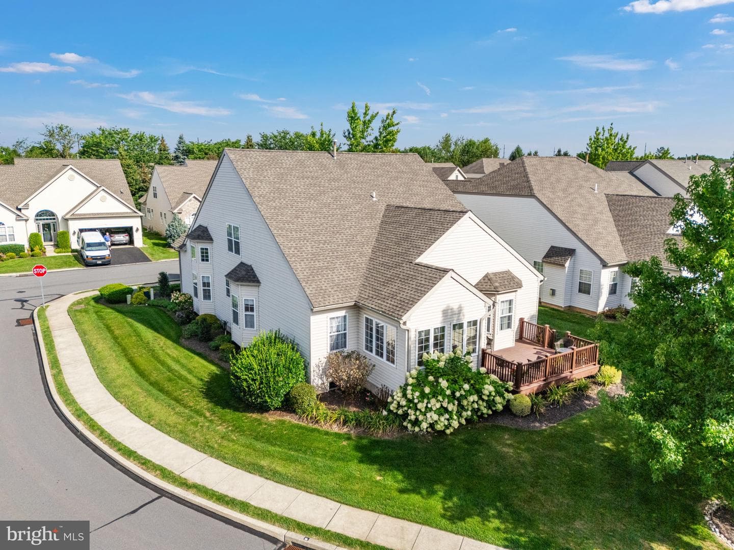 6635 Blue Heather Court photo 9
