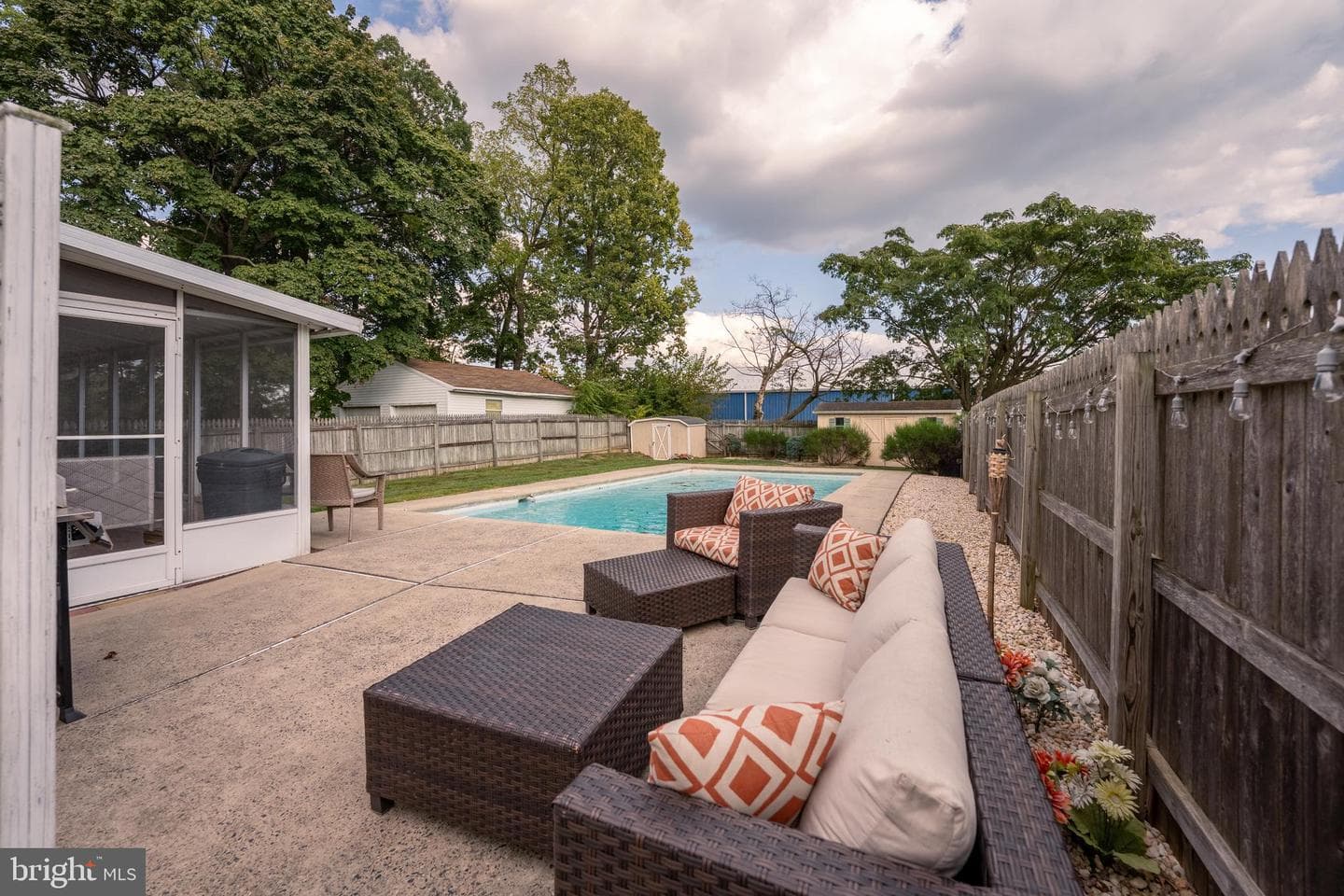 6342 Chapmans Road photo 15