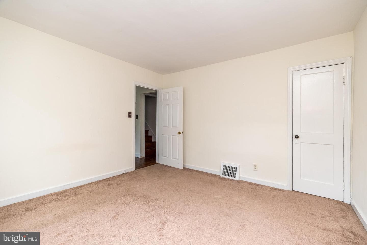 6692 N Main Street photo 15