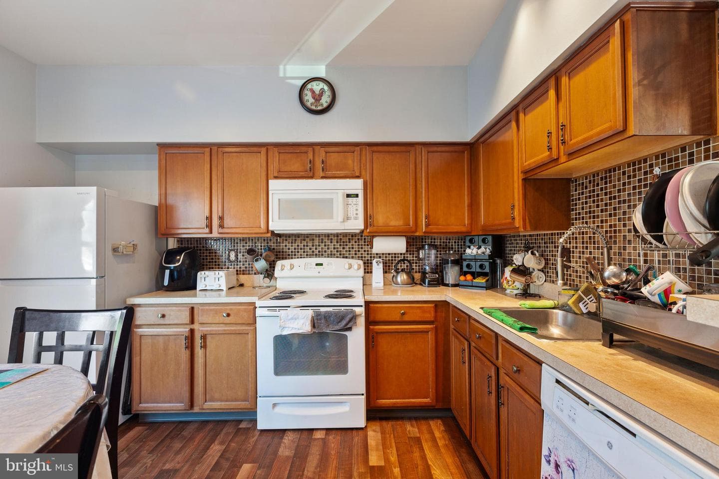 227 E Court Street photo 12