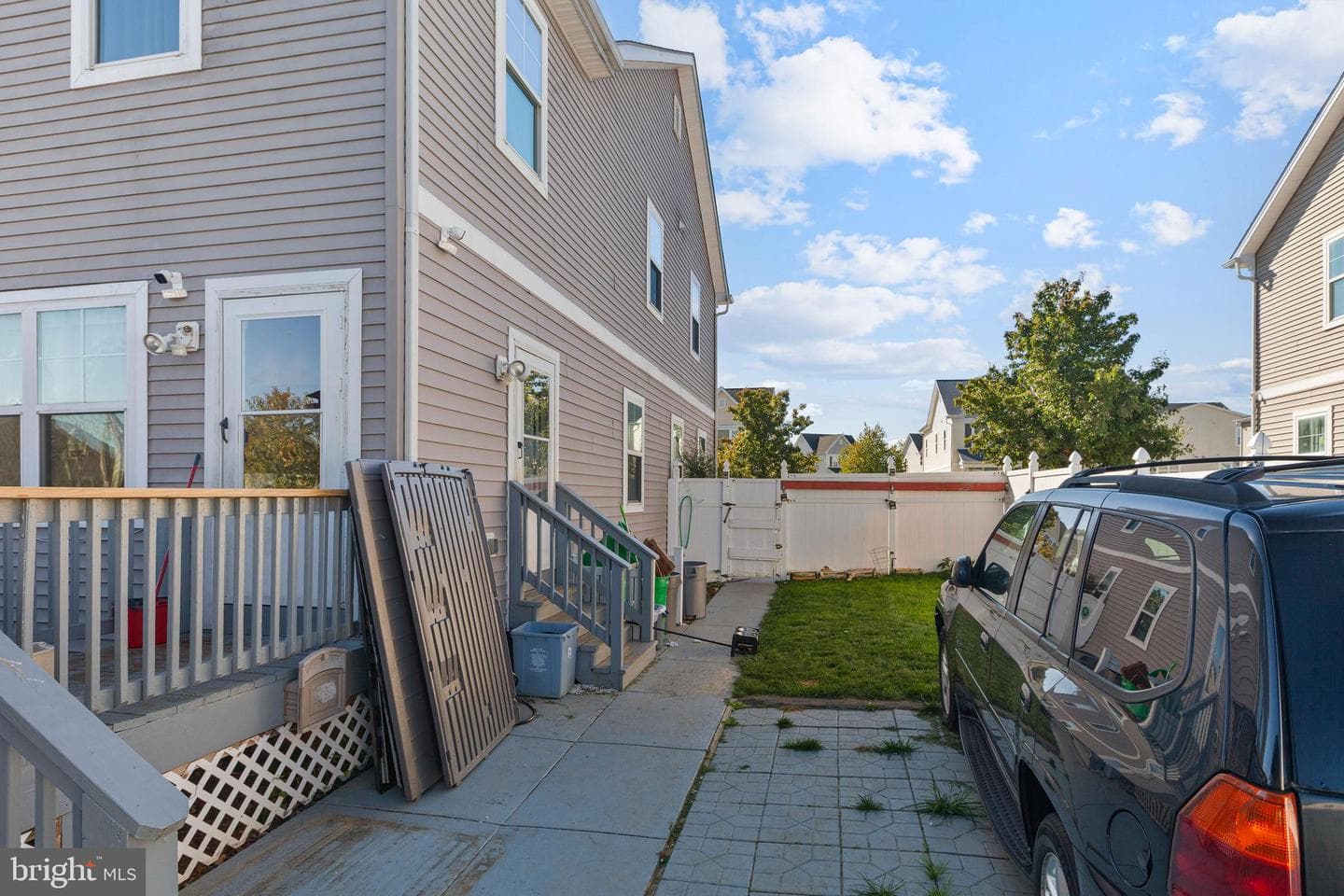 227 E Court Street photo 36