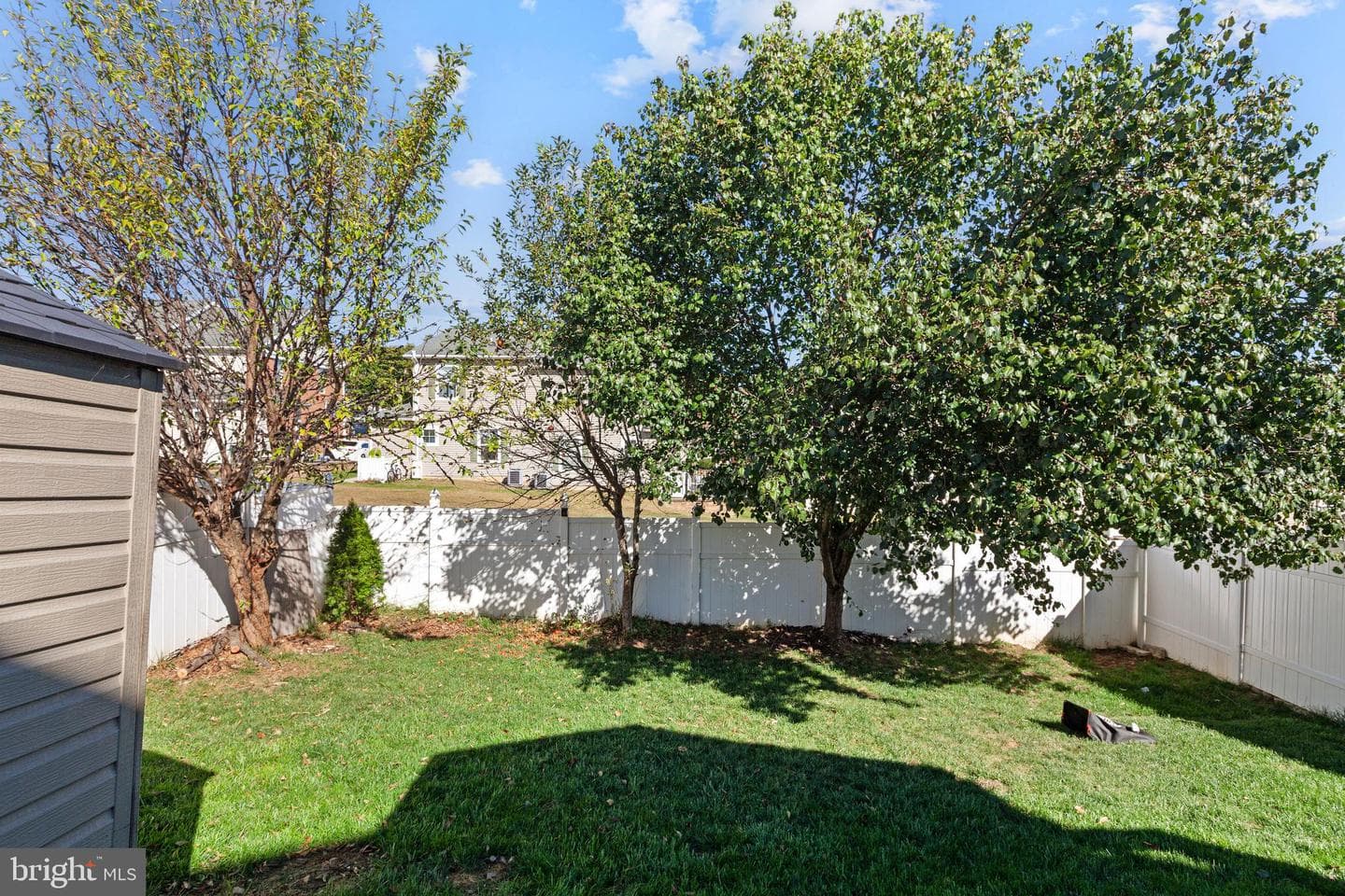 227 E Court Street photo 38