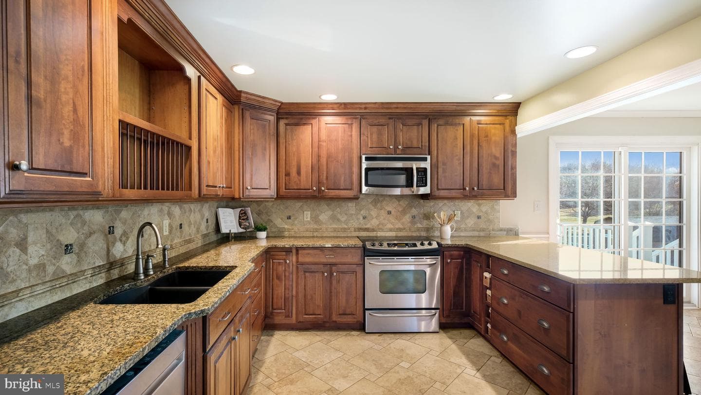 9032 Claussville Road photo 16