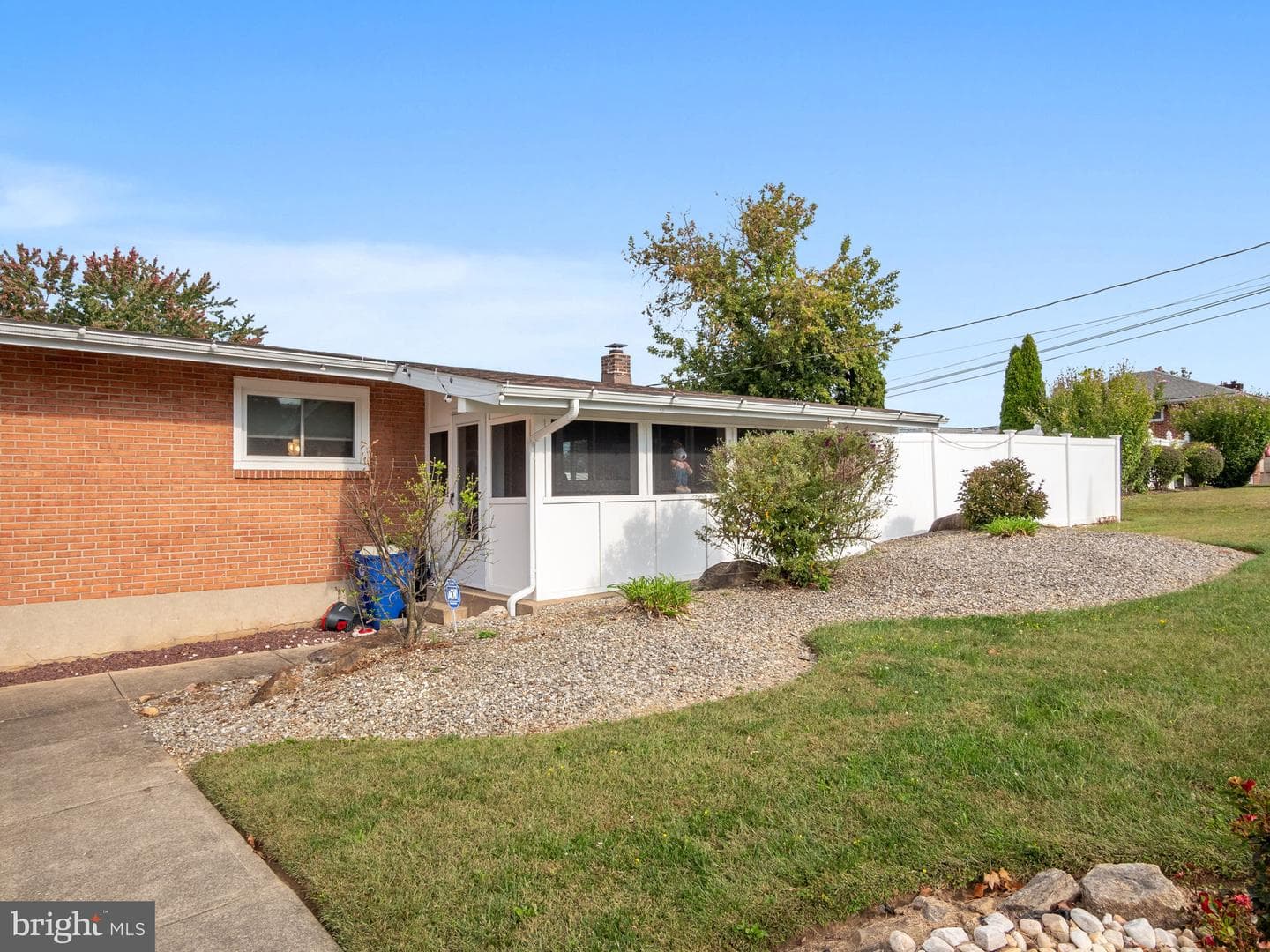 137 E Harrison Street photo 6